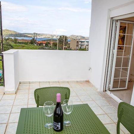 شقة Seafront Central Apt In Lavrio المظهر الخارجي الصورة