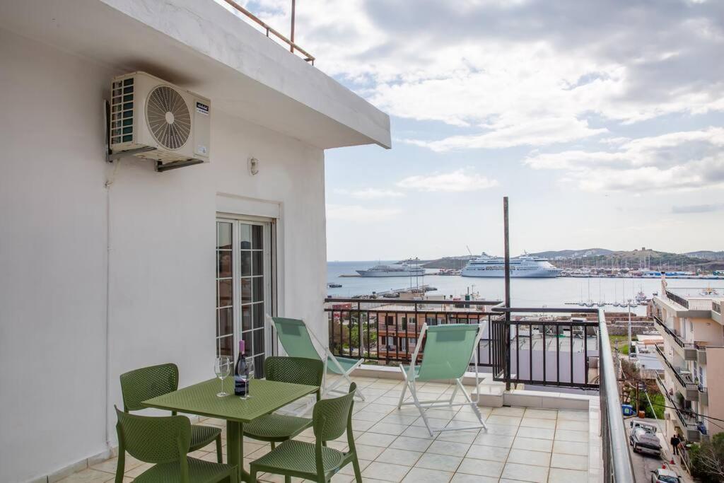 شقة Seafront Central Apt In Lavrio المظهر الخارجي الصورة