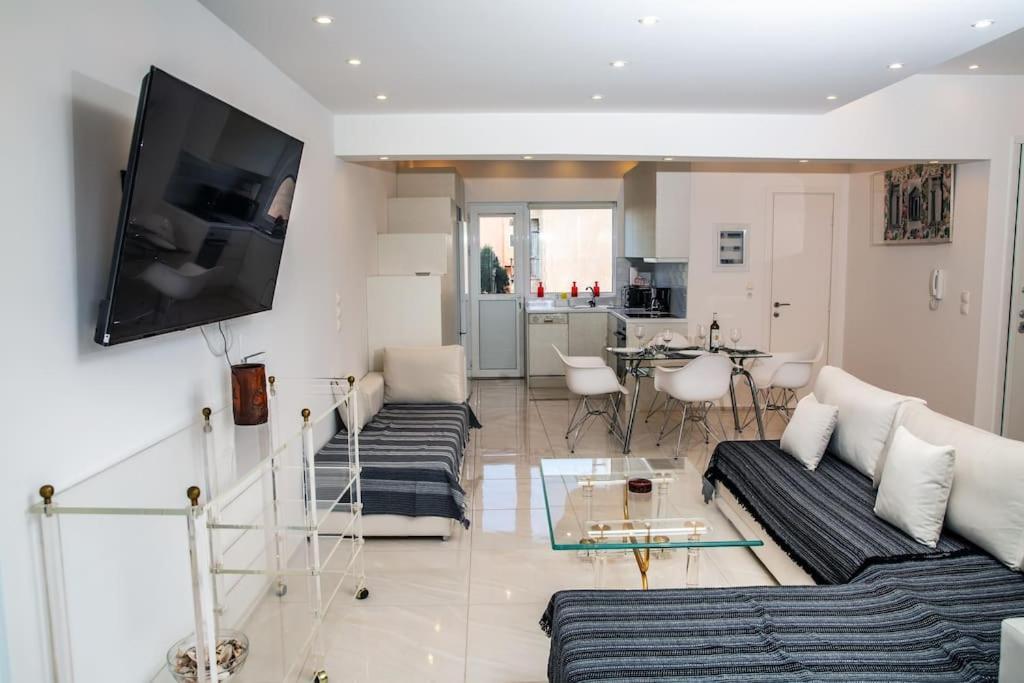 شقة Seafront Central Apt In Lavrio المظهر الخارجي الصورة