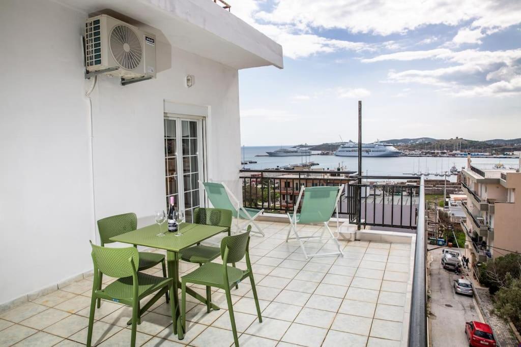 شقة Seafront Central Apt In Lavrio المظهر الخارجي الصورة